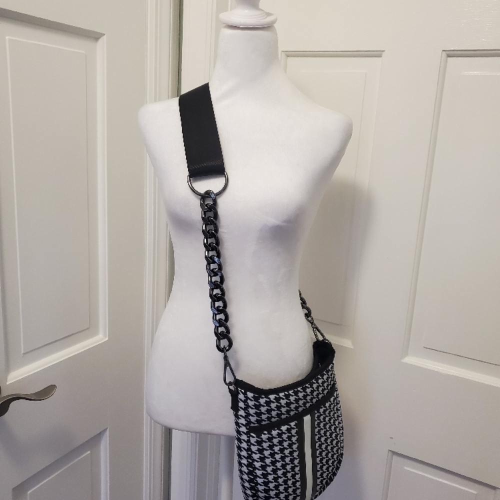 NWT HAUTE SHORE Houndstooth JERI Crossbody Bag with 2 STRAPS - Picture 3 of 16
